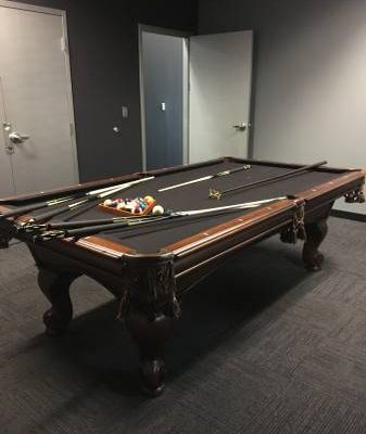 Beautiful Pool Table Excellent Condition